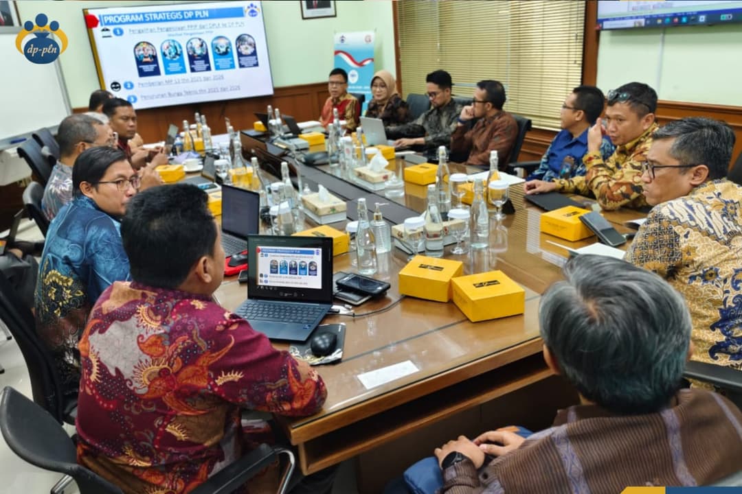 Kunjungan Direktur Perencanaan Korporat dan Pengembangan Bisnis PLN ke Dana Pensiun PLN